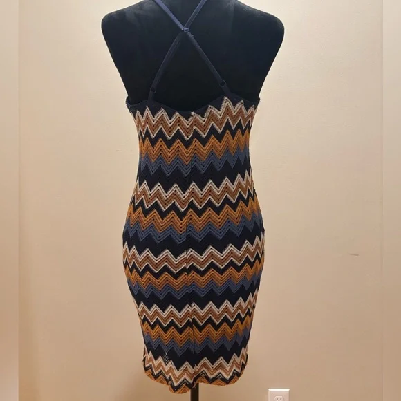 Almost Famous Lace Zig Zag Missoni Pattern Lined Dress Size Medium - Picture 6 of 7